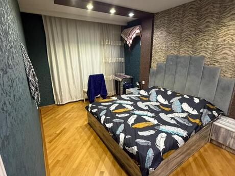 4 otaqlı yeni tikili - 8 Noyabr m. - 130 m²