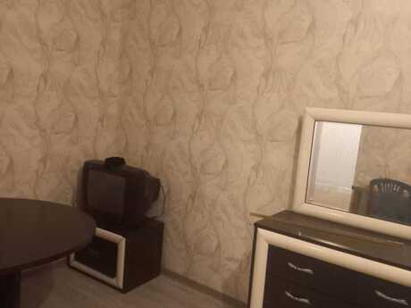 1 otaqlı köhnə tikili - Bakıxanov q. - 40 m²