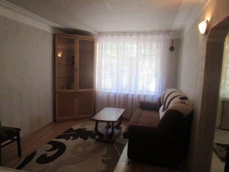 1 otaqlı köhnə tikili - İnşaatçılar m. - 35 m²