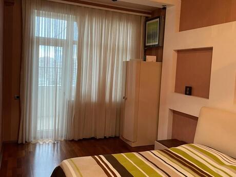 4 otaqlı yeni tikili - Nəriman Nərimanov m. - 180 m²