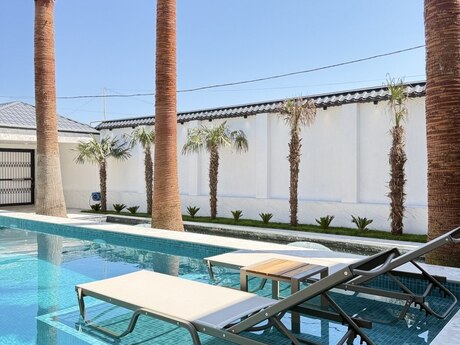 4 otaqlı həyət evi/bağ evi - Mərdəkan q. - 230 m²