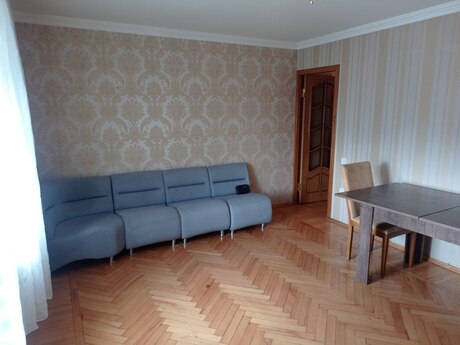 3 otaqlı köhnə tikili - 20 Yanvar m. - 85 m²