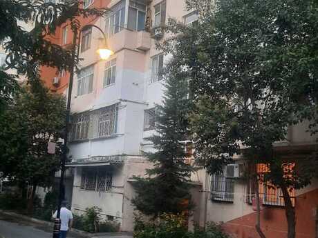 2 otaqlı köhnə tikili - Memar Əcəmi m. - 50 m²