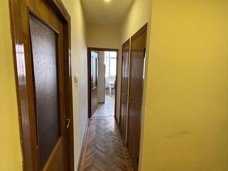 4 otaqlı köhnə tikili - Qara Qarayev m. - 100 m²