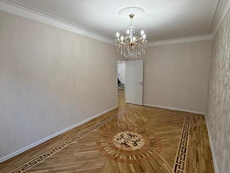 2 otaqlı köhnə tikili - Memar Əcəmi m. - 65 m²