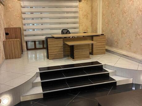 2-комн. офис - м. 28 мая - 82 м²