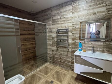 5 otaqlı həyət evi/bağ evi - Şüvəlan q. - 257 m²