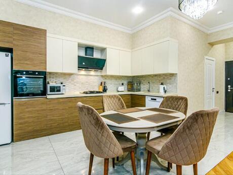 Объявление №6063199 - Баку, м. Сахил, 3-комн., 96 м², 3/17 этаж