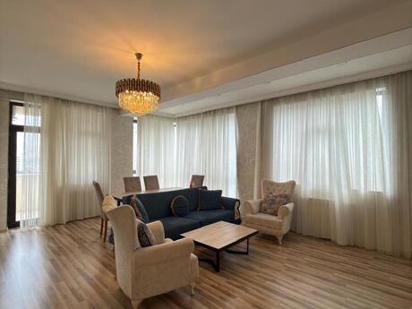 4 otaqlı yeni tikili - Gənclik m. - 160 m²