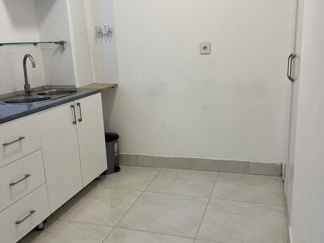 1-комн. офис - м. Ичеришехер - 40 м²