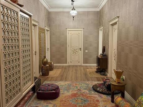 4 otaqlı yeni tikili - İnşaatçılar m. - 157 m²