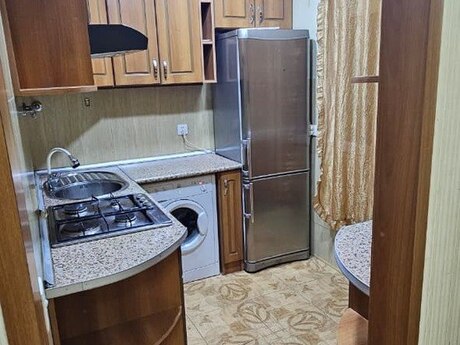 2 otaqlı köhnə tikili - Memar Əcəmi m. - 45 m²