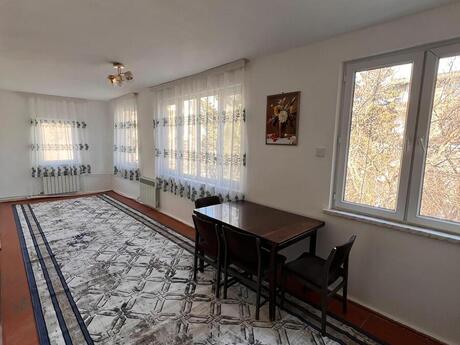 3 otaqlı köhnə tikili - İnşaatçılar m. - 65 m²