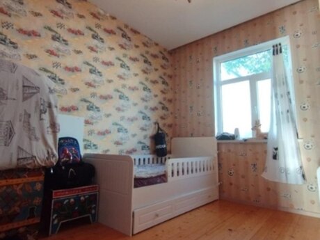 3 otaqlı həyət evi/bağ evi - Ağ şəhər q. - 120 m²