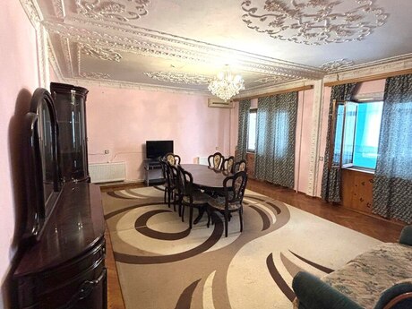 4 otaqlı köhnə tikili - Qara Qarayev m. - 100 m²
