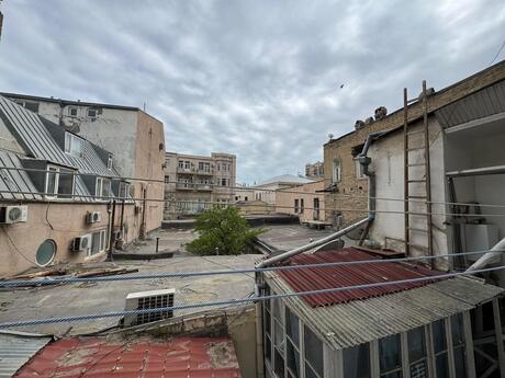 5 otaqlı köhnə tikili - İçəri Şəhər m. - 190 m²