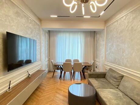2-комн. новостройка - м. Элмляр Академиясы - 60 м²