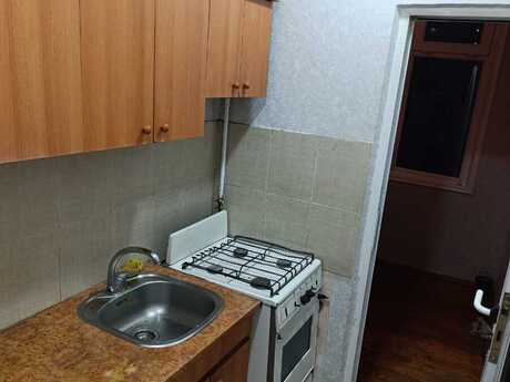 2 otaqlı köhnə tikili - Memar Əcəmi m. - 40 m²