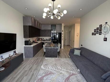 5 otaqlı həyət evi/bağ evi - Nəsimi m. - 250 m²