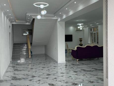 6 otaqlı həyət evi/bağ evi - Binəqədi q. - 300 m²