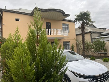 6 otaqlı həyət evi/bağ evi - Binəqədi q. - 300 m²