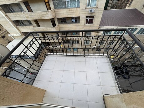 5 otaqlı yeni tikili - Nizami m. - 200 m²