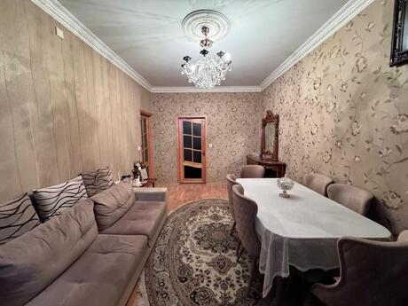 3 otaqlı köhnə tikili - Azadlıq Prospekti m. - 75 m²