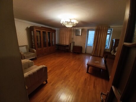 2 otaqlı köhnə tikili - İçəri Şəhər m. - 80 m²