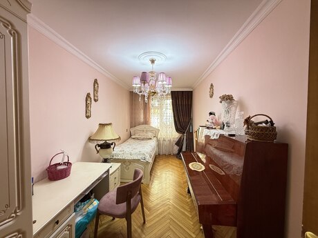 3 otaqlı köhnə tikili - Qara Qarayev m. - 80 m²