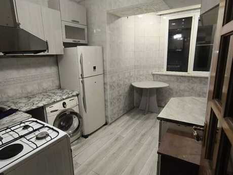 2 otaqlı köhnə tikili - Memar Əcəmi m. - 95 m²