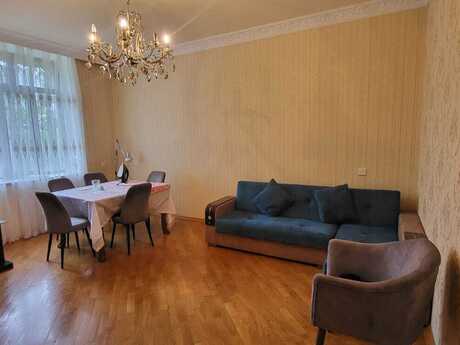 Elan №6063502 - Bakı, 28 May m., 2 otaqlı, 55 m², 2/4 mərtəbə