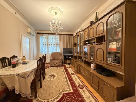 1 otaqlı köhnə tikili - Memar Əcəmi m. - 35 m²