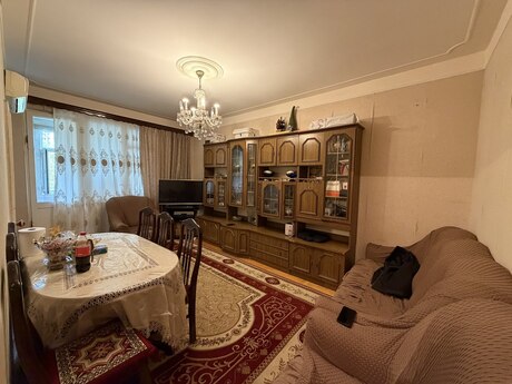 1 otaqlı köhnə tikili - Memar Əcəmi m. - 35 m²