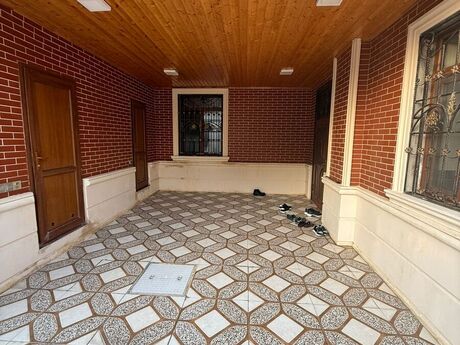 10 otaqlı həyət evi/bağ evi - Bakıxanov q. - 350 m²