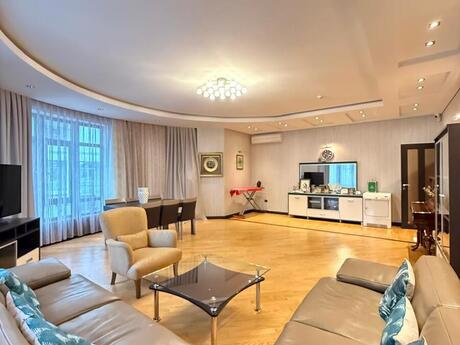 Elan №6063643 - Bakı, 28 May m., 4 otaqlı, 217 m², 2/17 mərtəbə