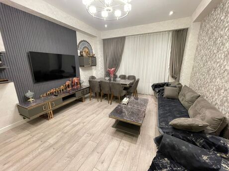4 otaqlı yeni tikili - Ağ şəhər q. - 145 m²
