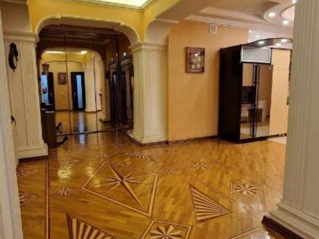 3 otaqlı yeni tikili - 8 Noyabr m. - 130 m²