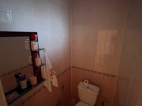 6 otaqlı həyət evi/bağ evi - Əhmədli q. - 205 m²