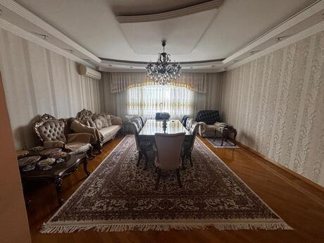 3 otaqlı yeni tikili - 8 Noyabr m. - 140 m²