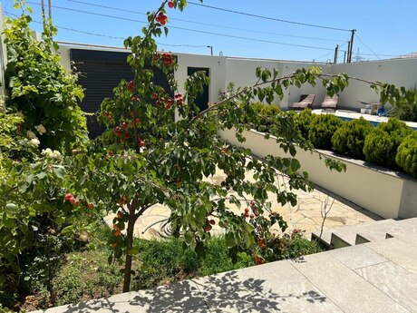 3 otaqlı həyət evi/bağ evi - Şüvəlan q. - 130 m²