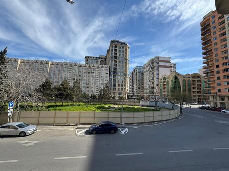 Объявление №6049205 - Баку, Наримановский  р., 4-комн., 135 м², 2/4 этаж