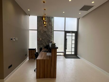 Obyekt - Nizami m. - 270 m²