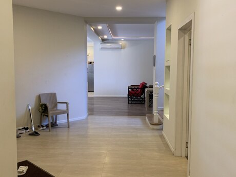 7 otaqlı həyət evi/bağ evi - Badamdar q. - 386 m²
