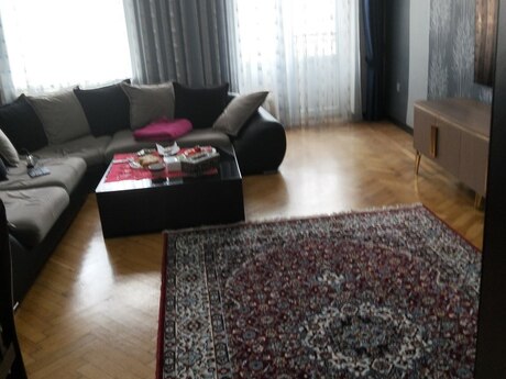 3 otaqlı köhnə tikili - Sahil m. - 120 m²