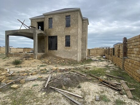 7 otaqlı həyət evi/bağ evi - Görədil q. - 498 m²