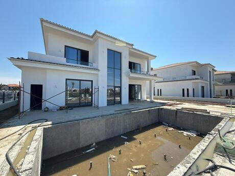 6 otaqlı həyət evi/bağ evi - Sea Breeze q. - 450 m²