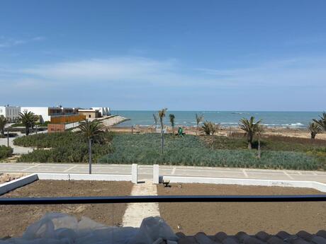6 otaqlı həyət evi/bağ evi - Sea Breeze q. - 450 m²