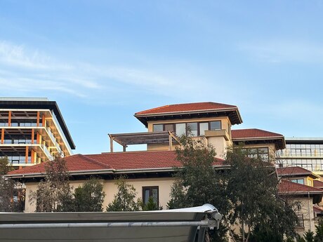 6 otaqlı həyət evi/bağ evi - Sea Breeze q. - 500 m²