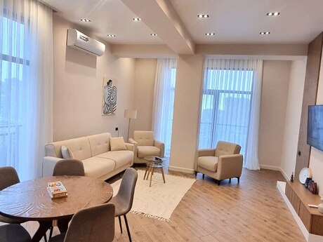 4 otaqlı yeni tikili - Nəsimi r. - 130 m²