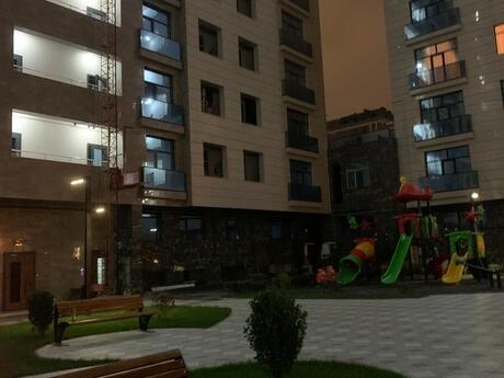 Elan №6064234 - Bakı, 28 May m., 2 otaqlı, 66.3 m², 2/17 mərtəbə